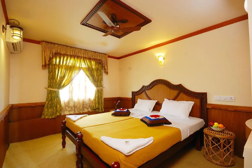 Hotel Pulickattil Houseboats Alappuzha 3*,