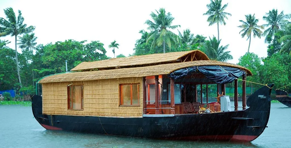 Hotel Pulickattil Houseboats Alappuzha 3*,